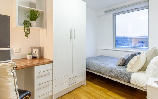 Bronze 3 Bed Room