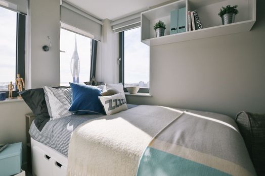 Classic 2 Bed Apartment - Great View