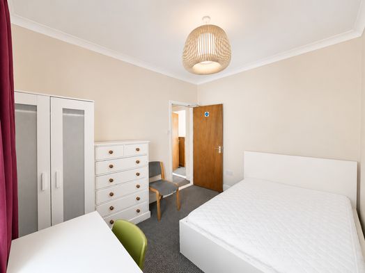 Photo of a flat 2, 1 Bayview Terrace.