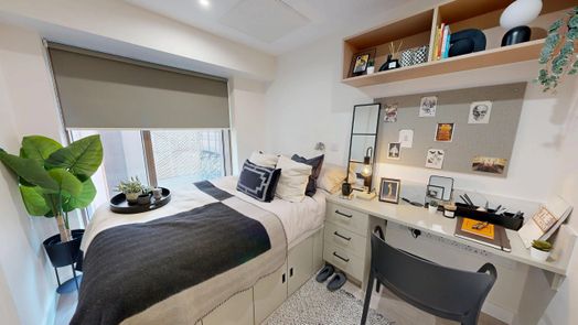 Deluxe Ensuite (Floors 30-32)