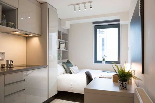 Bronze Studio Upper Level Premium View