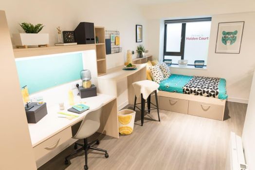 Adaptable Room with Wet Room