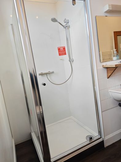 Photo of a spacious 4-Bedroom Flat to Let – Marchmont Road, Edinburgh.
