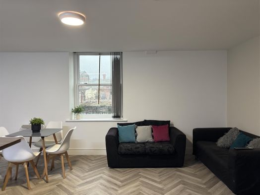 Photo of a flat 4, 10 Pitt Street, Lancaster, LA1 1NX.