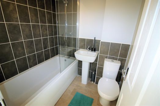 Photo of a 3 Laund Gardens, Lancaster, LA2 0LE.