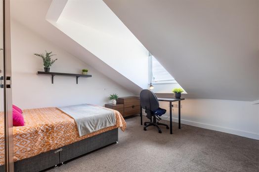 Photo of a flat 8, 10 Pitt Street, Lancaster, LA1 1NX.