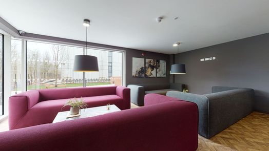 Photo of a one London Road.