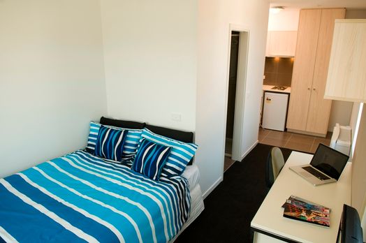 Studio Apartment Deluxe with Balcony - Double Bed