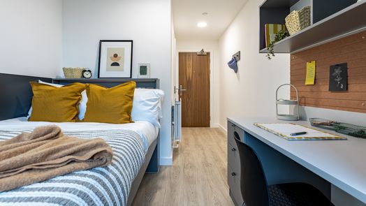 Classic 8 Bed Ensuite