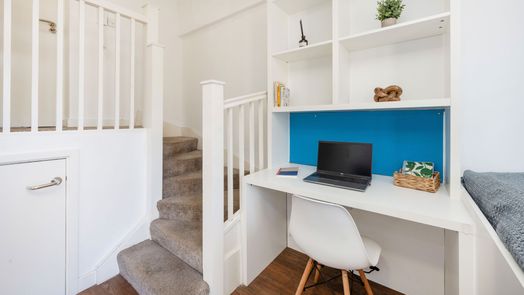 Photo of a the Colston.