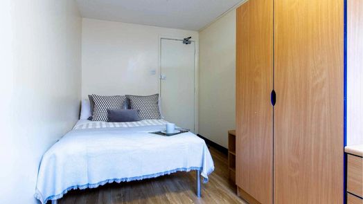 Silver Plus Room