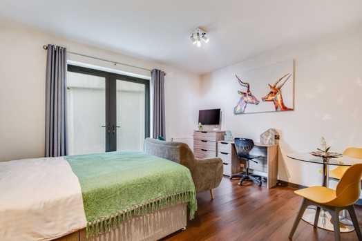 Photo of a 1-bedroom flat in Leeds.