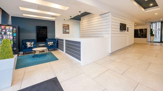 Photo of a 33 Parkside.