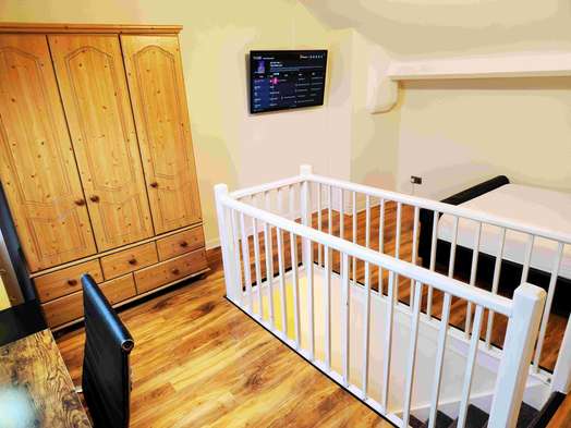 Double Room 4 - Student Triangle