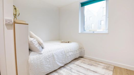 Premium Townhouse Studio