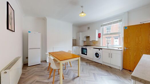 Photo of a 2 BEDROOM WHOLE HOUSE | INCLUSIVE AND EXCLUSIVE PACKAGES AVAILABLE!.