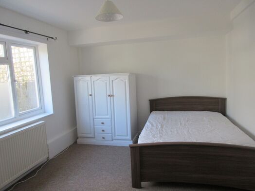 Photo of a double rooms avail August £520 pm.