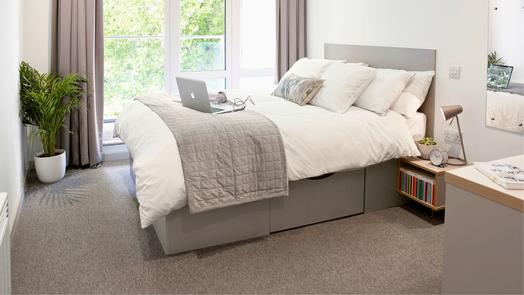 Bronze Premium (Balcony) Studio