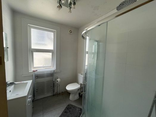 Photo of a 15, Diamond Avenue.