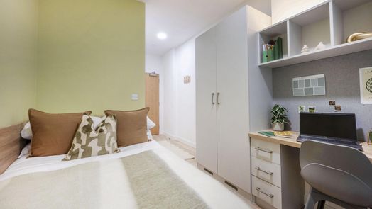 Classic En-Suite