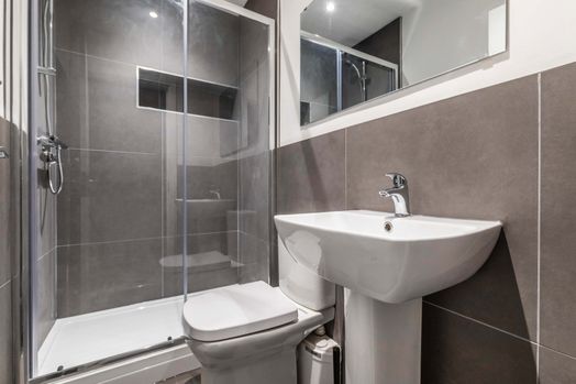 Photo of a 27, Glossop Street.