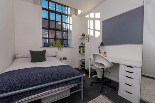 Photo of a bertrand Russell House.