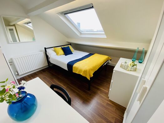 Photo of a lovely 5 bedroom student/post grad/young professional house.