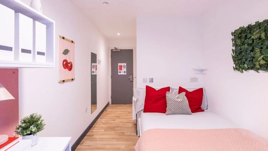 9 Bed En-Suite