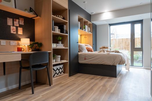 Accessible Studio, Standard Floors