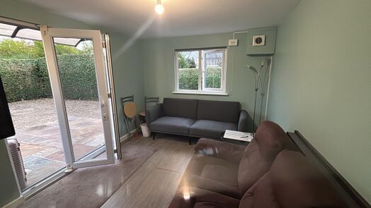 Photo of a 6-bedroom house in Ormskirk.