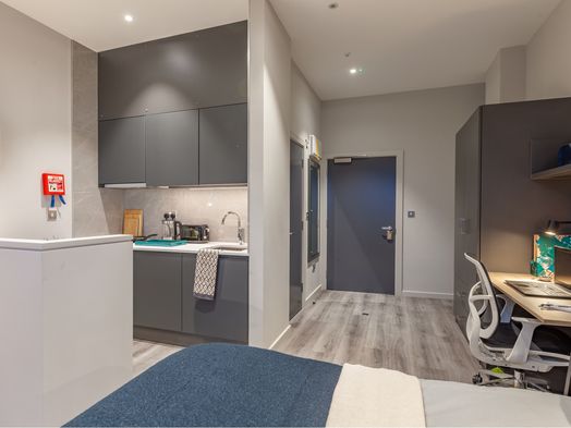 Premium Luxe Studio