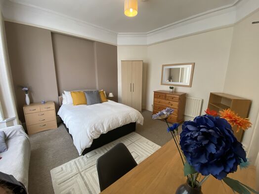 Photo of a rooms available in a popular 6 bed student house.