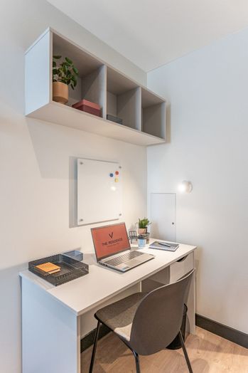 Classic Ensuite - 7 Bedroom Apartment