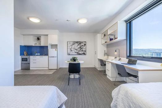 Deluxe Twin Share Studio (High Floor)