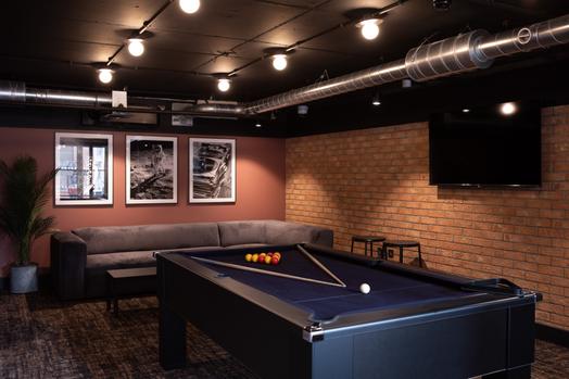 Photo of a centre Court.