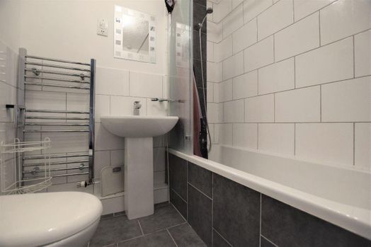Photo of a 5 Henry Court.