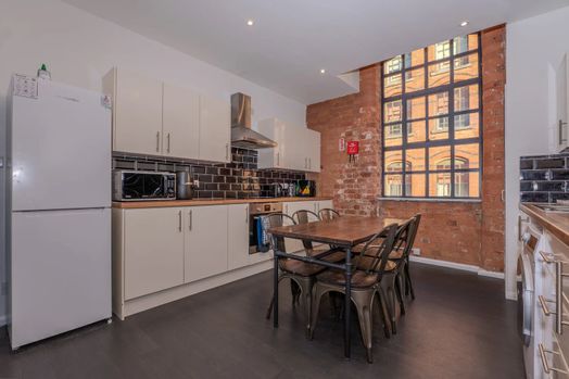 Photo of a bertrand Russell House.