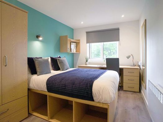 Gold Ensuite