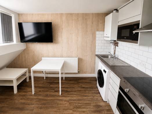 Flat 7, 110 Fabian Way SA1 8PA