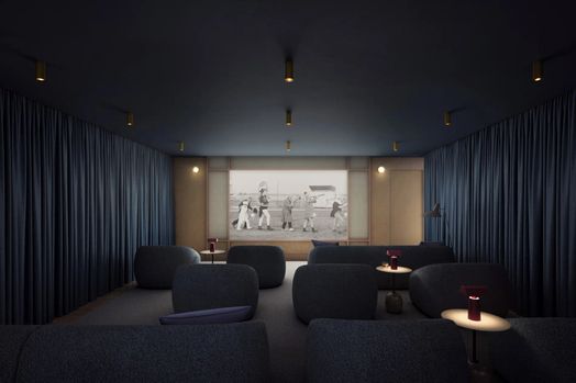 Photo of a chapter London Bridge.