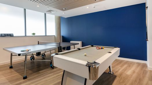Photo of a currus Court.