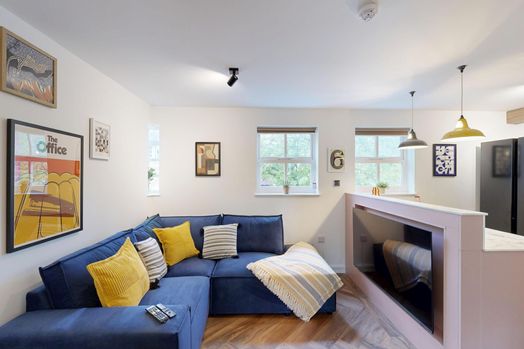 Standard 5 Bedroom (Non-Ensuite)