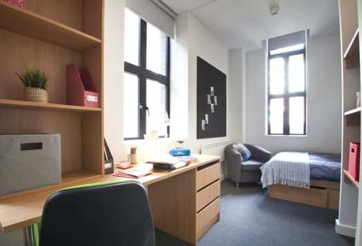 Photo of a ensuite room in a student hall in Leeds.
