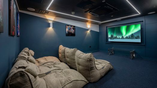 Photo of a 33 Parkside.