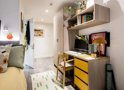 2 Bed Shared Apartment Mid Level