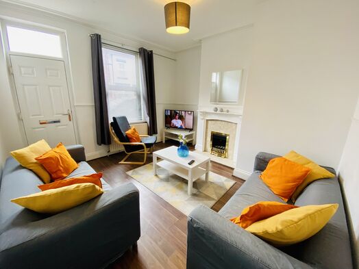 Photo of a 🏡 SPACIOUS 5-BED STUDENT HOUSE – CITY CENTRE.