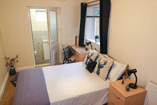 Photo of a sE5 - 8 Bed Large Student House.