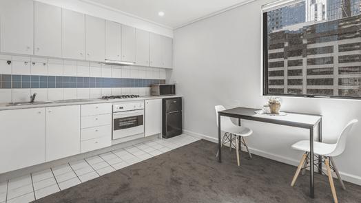 Photo of a student Living on A'Beckett.