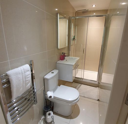 Photo of a flat 4, 127 St. Leonards Gate, Lancaster, LA1 1NL.