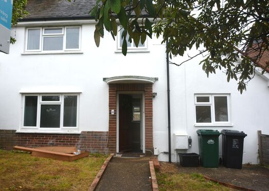 Photo of a double rooms avail August £585 pm.